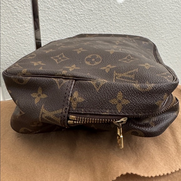 Louis Vuitton Dark Brown Monogram Toiletry Bag Pouch Authentic - Picture 4 of 6